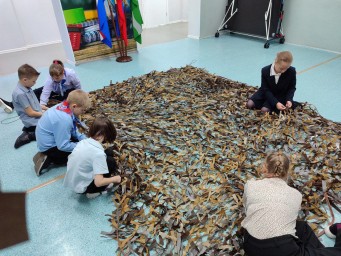 Моготинская школа помогает фронту.