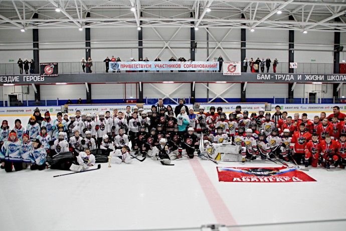 ​"НАША ИГРА - ХОККЕЙ": Юные Звезды Зажигают Лед в "Авангарде"!