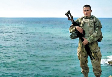 А мимо свистели пули