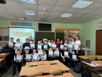 ​Железная дорога - не место для игр!