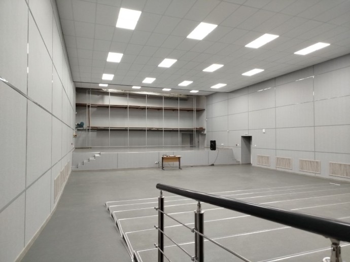 Юктали: Актовый зал обновлен при поддержке РЖД. Юктали: Актовый зал обновлен при поддержке РЖД.