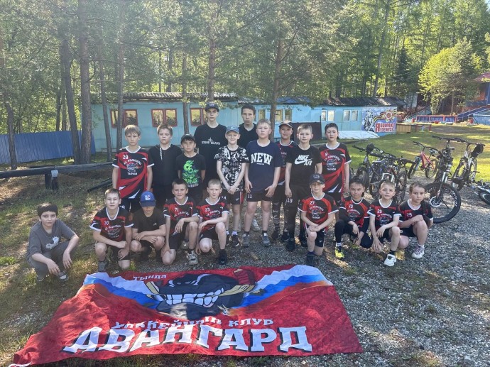Велокросс в столице БАМа: юные хоккеисты "Авангарда" покоряют пересеченную местность! Велокросс в столице БАМа: юные хоккеисты "Авангарда" покоряют пересеченную местность!