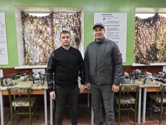 Тында помогает фронту: дроны и компоненты для бойцов в Екатеринославке.