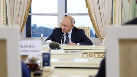 Путин провел встречу с руководителями международных информагентств. Главное