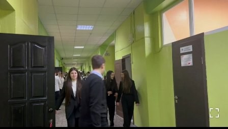 Предлагается заменить традиционный, школьный звонок на композиции Александры Пахмутовой