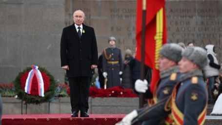 Место подвига: Путин отдал дань памяти защитникам Ленинграда
