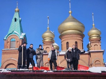 Волонтёрский труд на благо Тынды: Помощь Свято-Троицкому собору