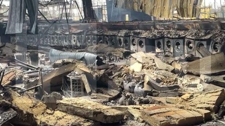 Торговый центр «Сигма Ленд» в Донецке полностью сгорел после атаки ВСУ