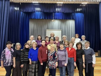 Школа №6: мастер-классы и чаепитие для активных пенсионеров