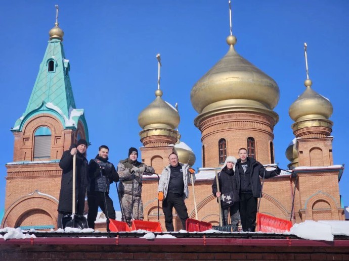 Волонтёрский труд на благо Тынды: Помощь Свято-Троицкому собору