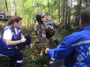 ​В Тынде сотрудники МЧС России оказали помощь пострадавшему в ДТП