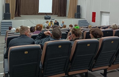 В Дипкуне обсудили вопросы ЖКХ и подготовки к отопительному сезону.