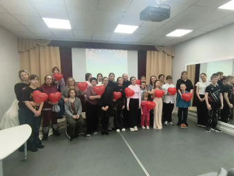 От сердца к сердцу: Театральная студия "Фантазёры" празднует 8 Марта