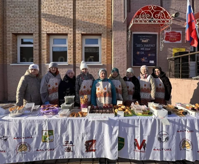 Женская сила добра: ярмарка в поддержку бойцов