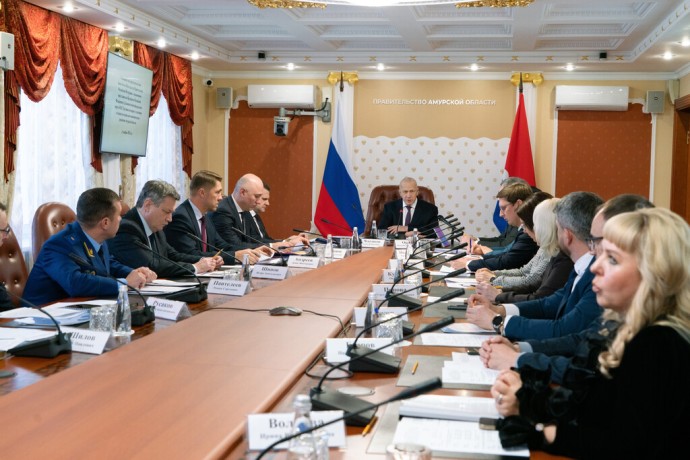 Полпред Президента в ДФО провел совещание по социально-экономическому развитию Приамурья Полпред Президента в ДФО провел совещание по социально-экономическому развитию Приамурья