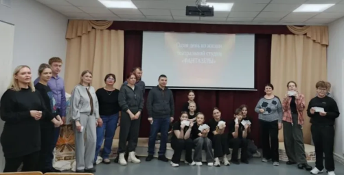 "Один день из жизни театральной студии": праздник творчества и Масленицы