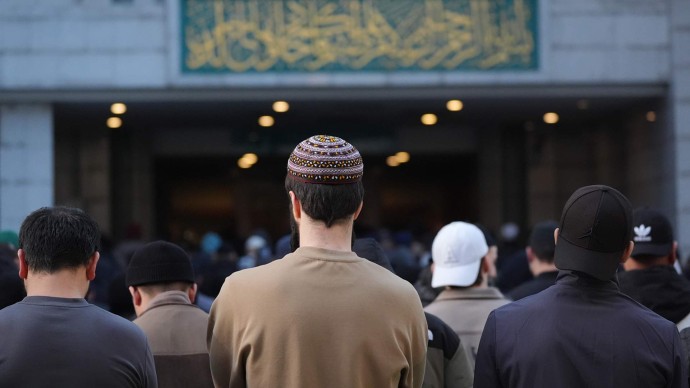 Мусульмане отмечают Ураза-байрам: даты и суть праздника, правила и запреты Мусульмане отмечают Ураза-байрам: даты и суть праздника, правила и запреты