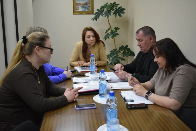 Благоустройство в Тынде: комиссия разбирается с нарушителями Благоустройство в Тынде: комиссия разбирается с нарушителями