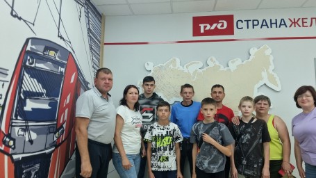 В Моготе провели традиционную встречу выпускников.